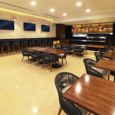 Holiday Inn & Suites - Puerto Vallarta Marina & Golf By Ihg Exterior foto