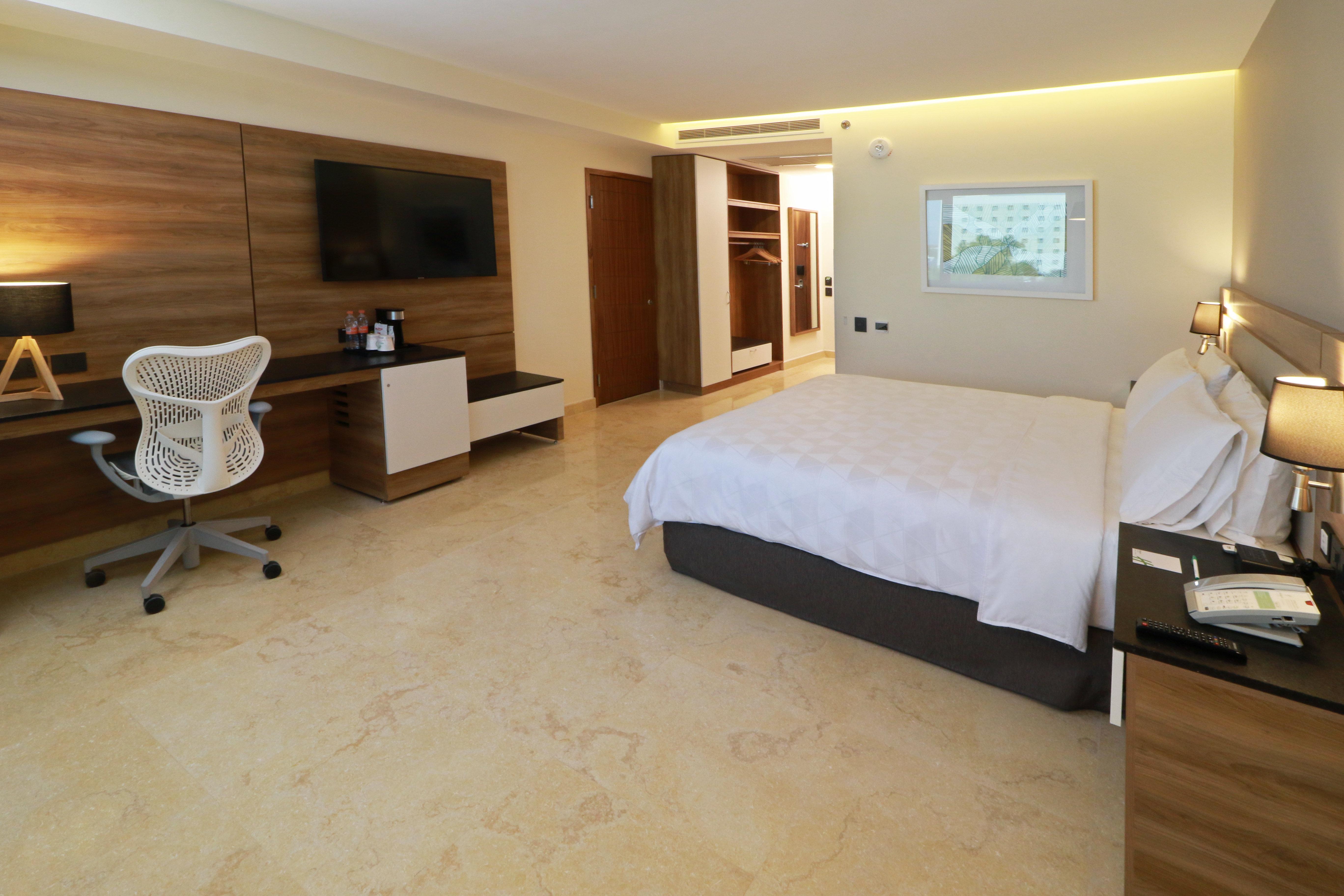 Holiday Inn & Suites - Puerto Vallarta Marina & Golf By Ihg Exterior foto